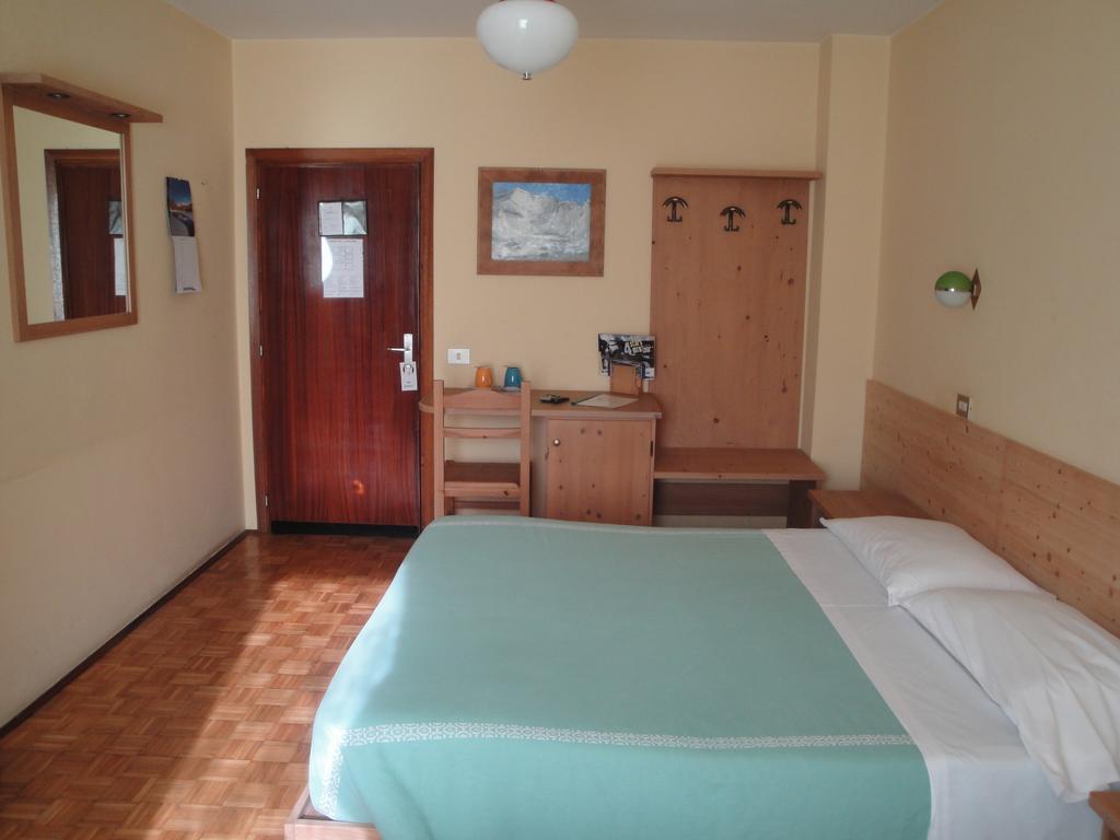 Hotel Viola Valdidentro Εξωτερικό φωτογραφία